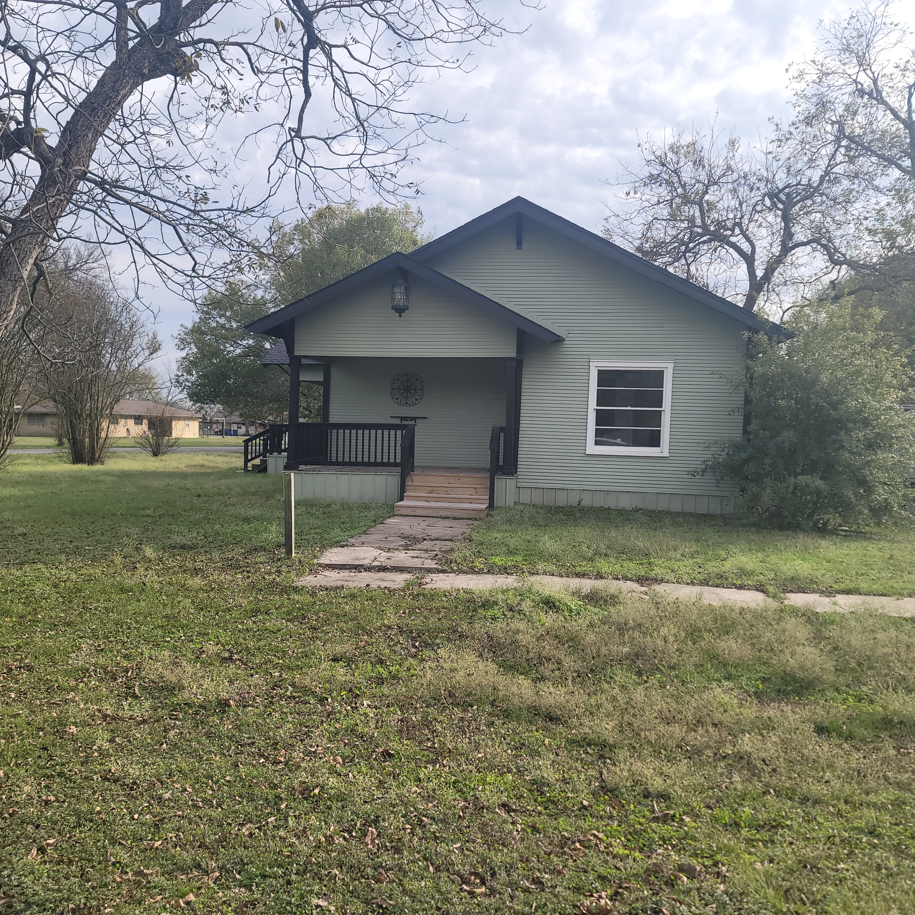 310 SE 3rd St., Kerens, TX